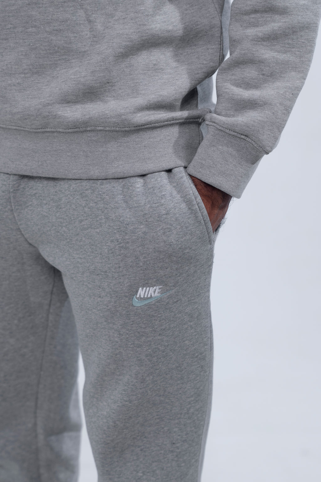 𝖭𝗂𝗄𝖾 Grey Embroidered Jogg Bottom