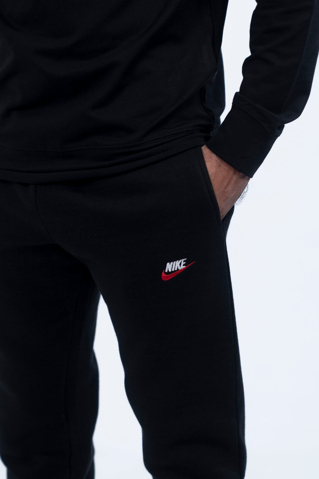 𝖭𝗂𝗄𝖾 Black Embroidered Jogg Bottom