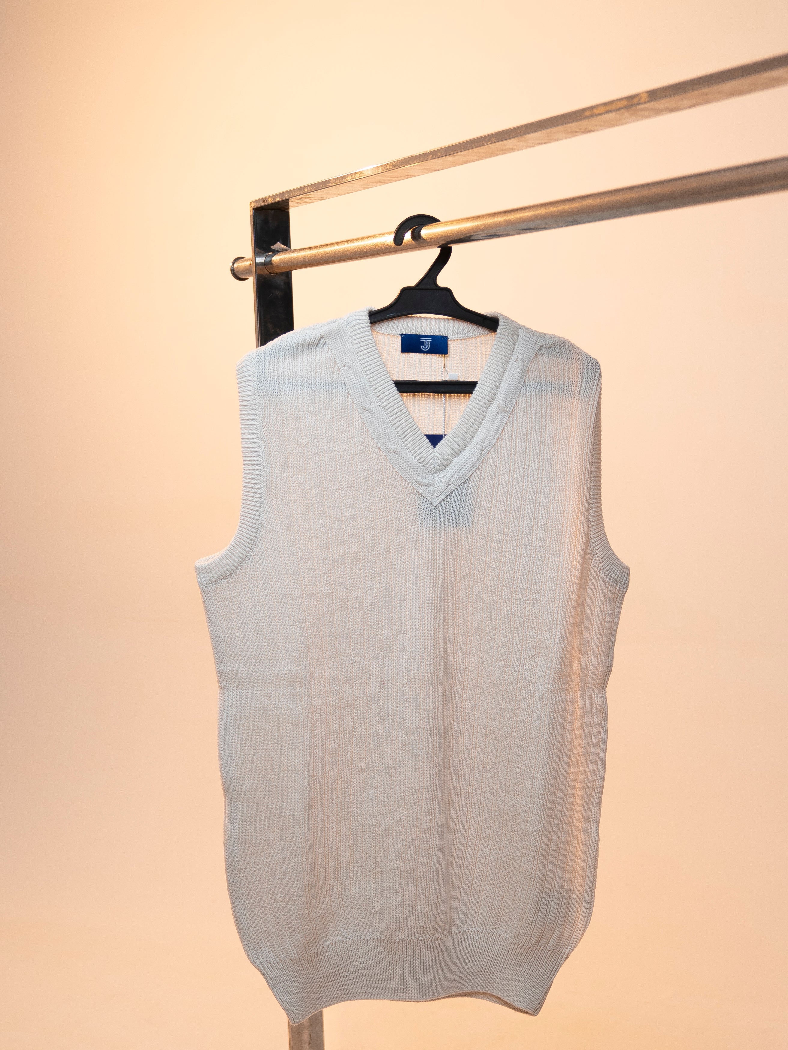 White V-Neck Jacquard Jumper Sleeve Less